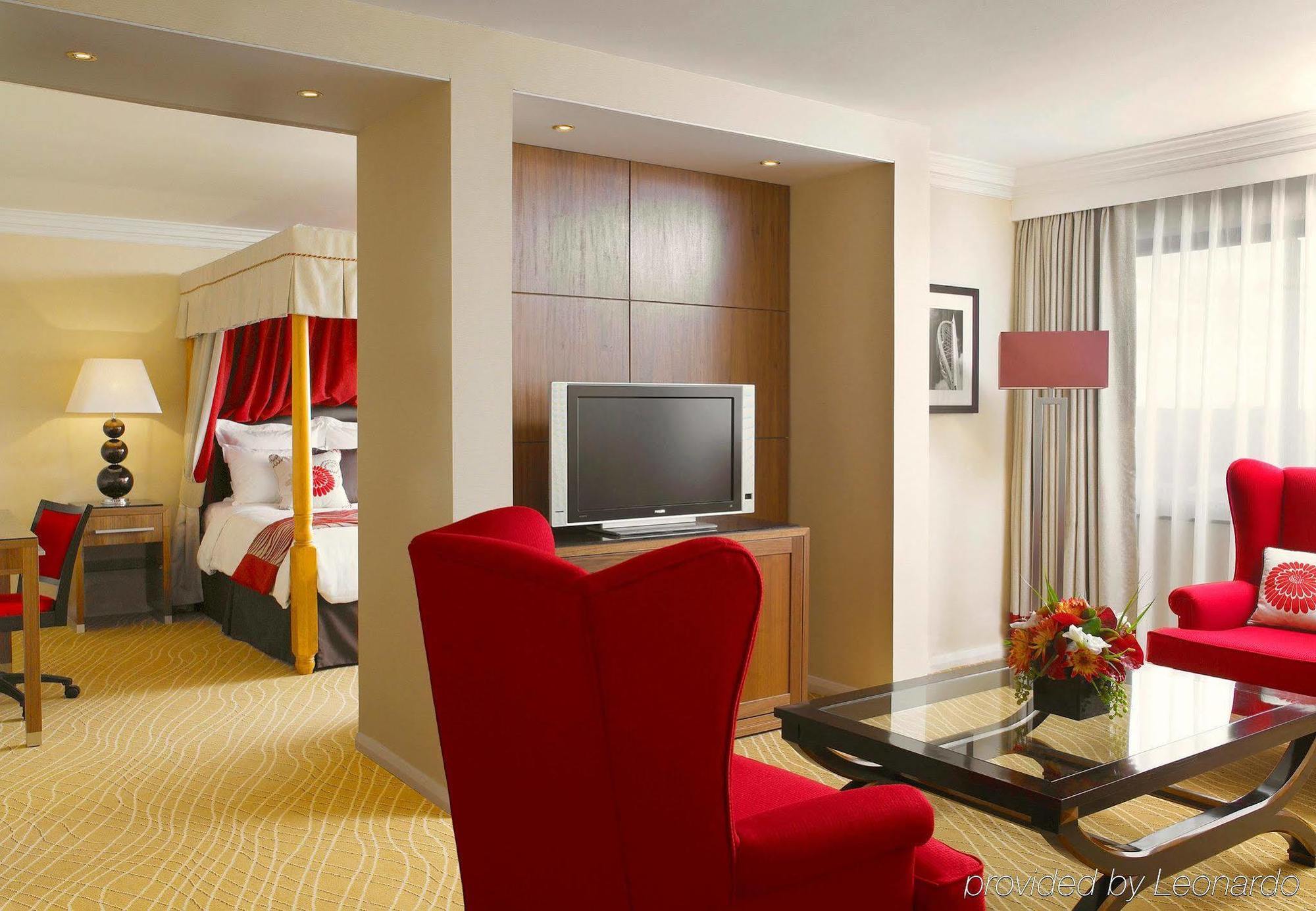 Portsmouth Marriott Hotel Bagian luar foto